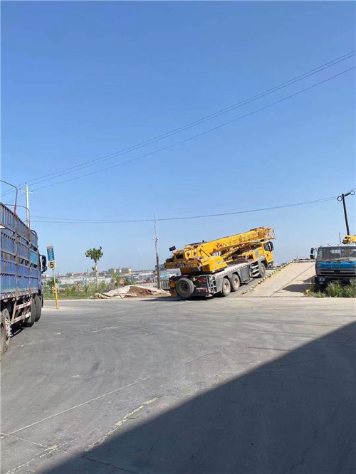 延津县25吨吊车的租赁价格大概是多少？